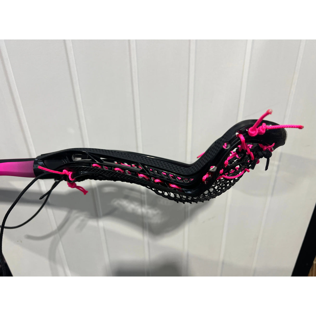Gait Whip 2 Complete Women's Lacrosse Stick with Armour Mesh Valkyrie Pocket Black/Pink