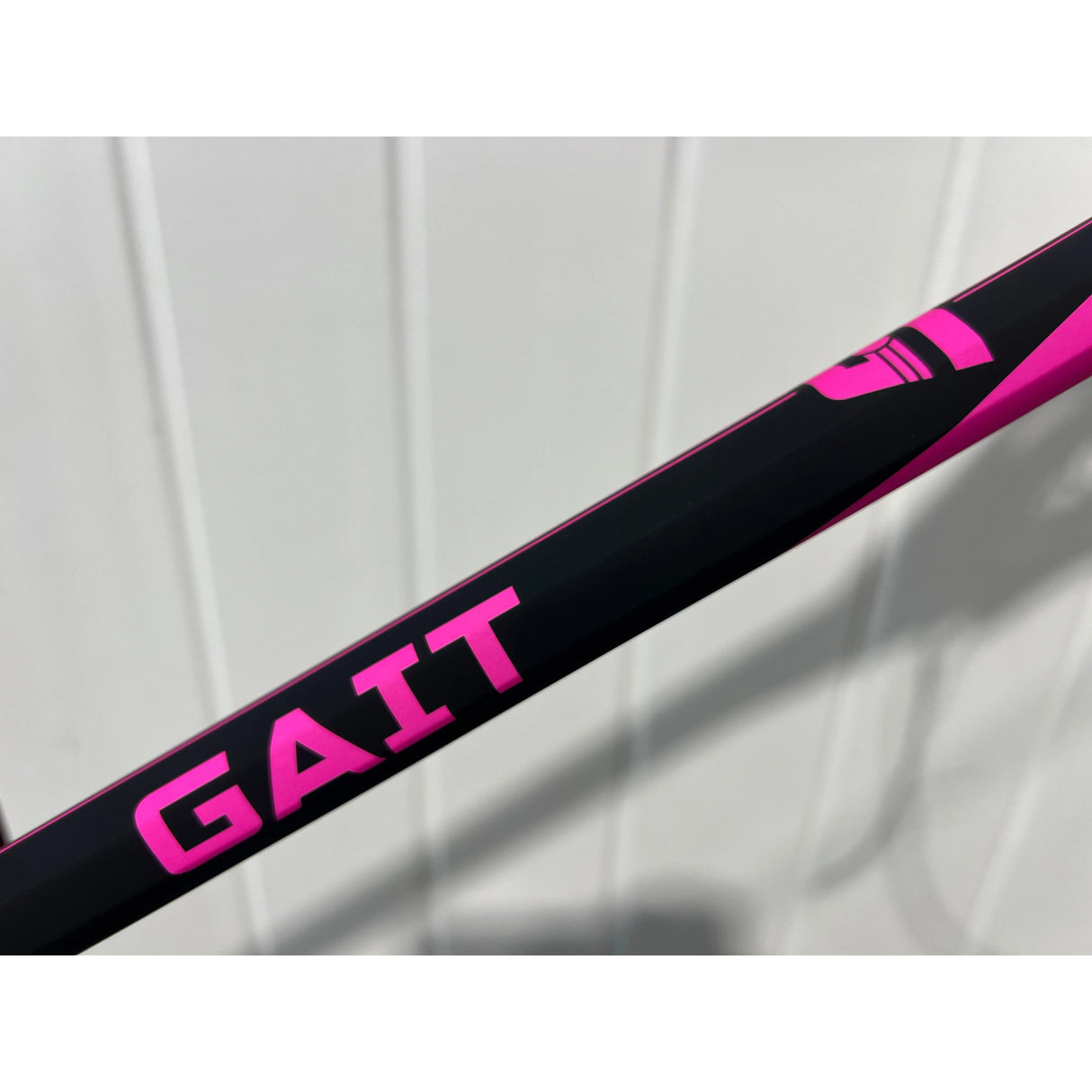 Gait Whip 2 Complete Women's Lacrosse Stick with Armour Mesh Valkyrie Pocket Black/Pink